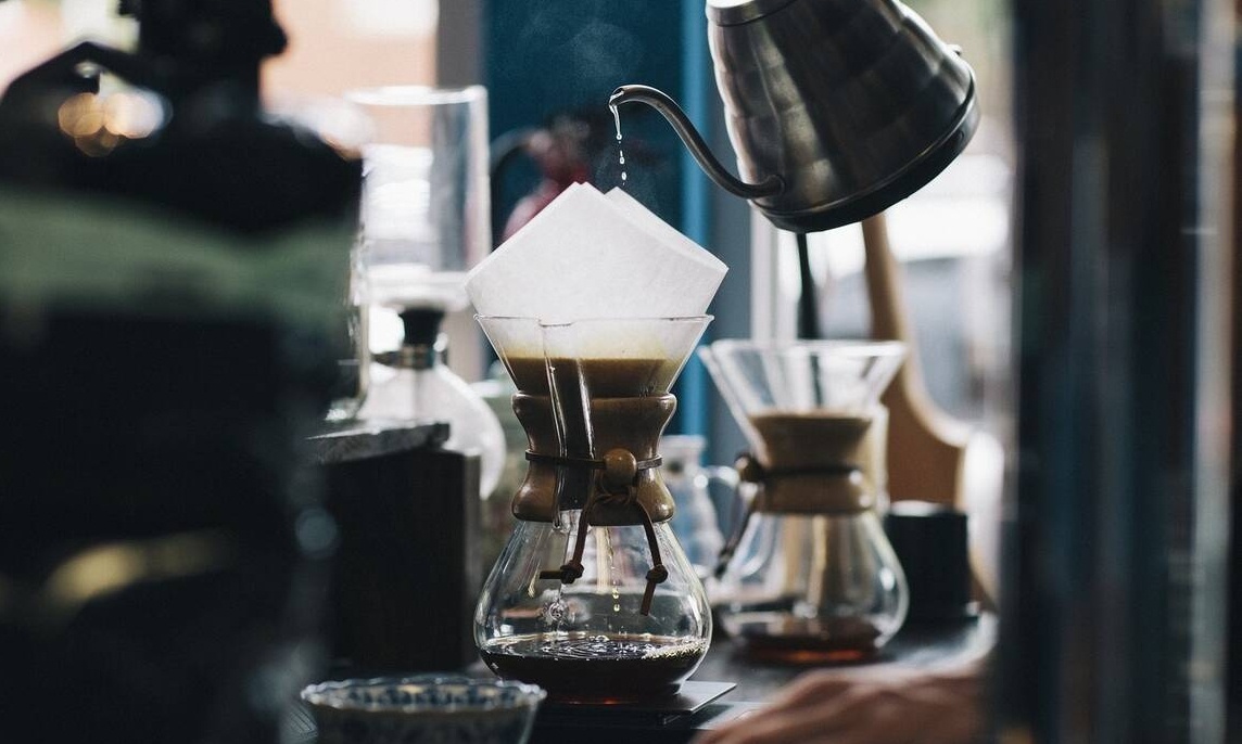 Παράταση μείωσης ΦΠΑ για εστίαση, τουρισμό, μεταφορές, κινηματογράφο