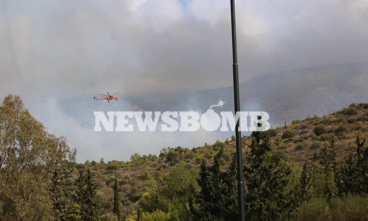 Φωτιά ΤΩΡΑ - Αθήνα: Οι πρώτες εικόνες από την μεγάλη φωτιά στον Βύρωνα