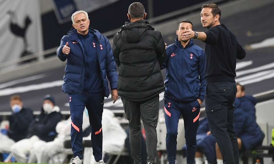 Τότεναμ-Τσέλσι: Ένταση στο ντέρμπι του Λονδίνου, τσακώθηκαν Λάμπαρντ και Μουρίνιο (video)