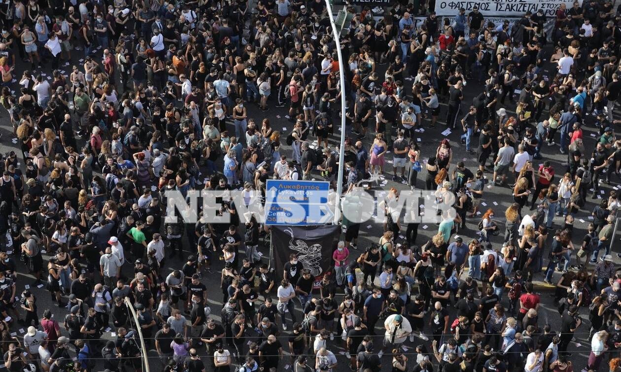 Δίκη Χρυσής Αυγής: Μεγαλειώδης συγκέντρωση έξω από το Εφετείο Αθηνών - «Φρούριο» η περιοχή