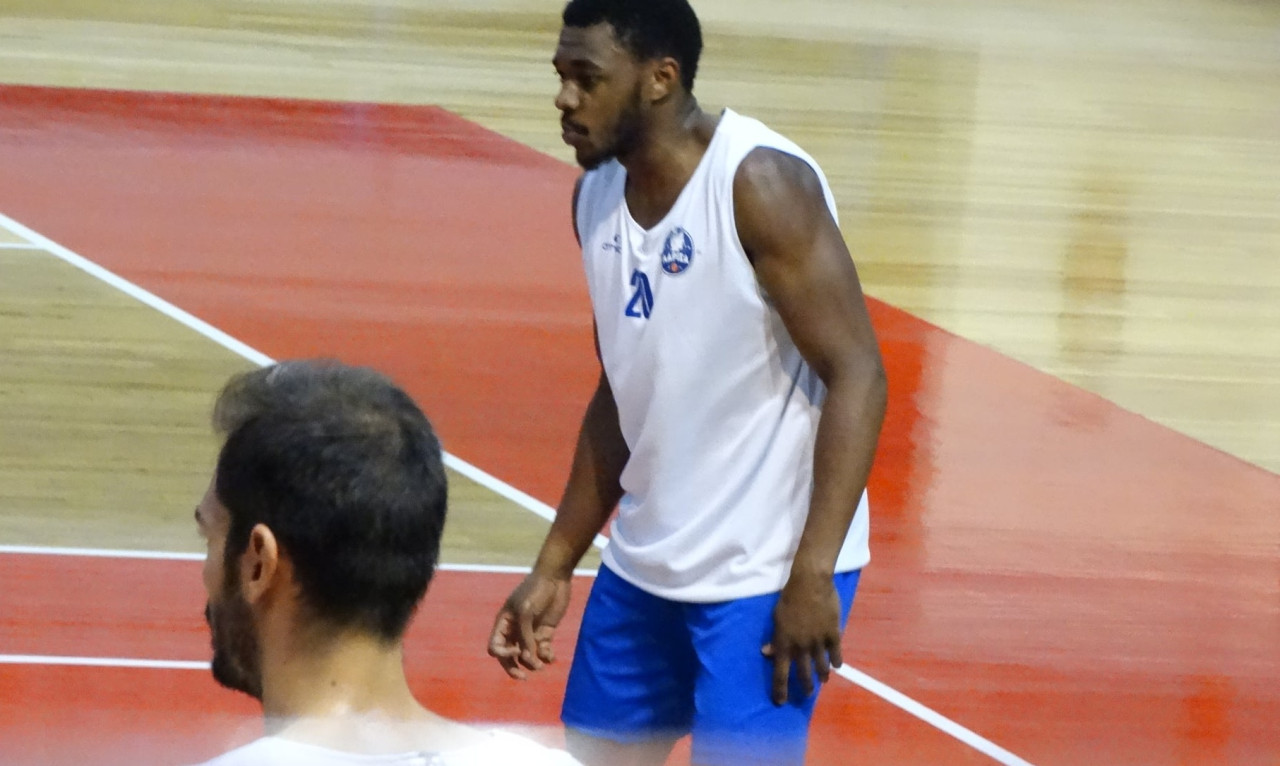 Λάρισα: Αποχώρησε και επίσημα ο Ρόι