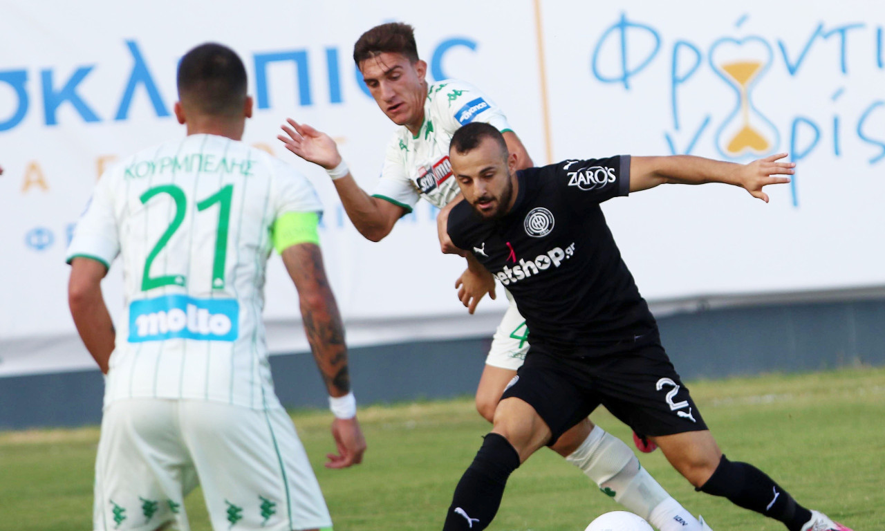 ΟΦΗ-Παναθηναϊκός: Συνθήματα και γεμάτες ταράτσες στην Κρήτη (photos)