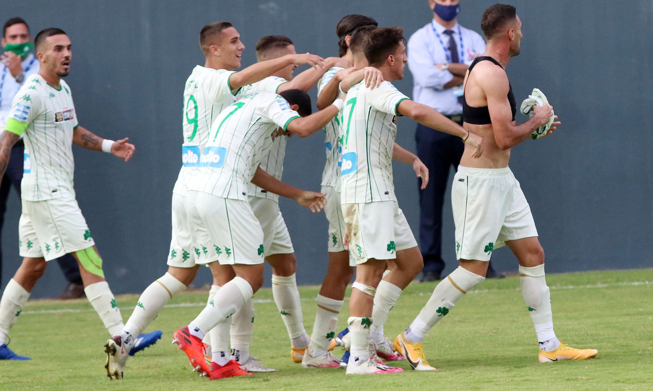 Παναθηναϊκός: Οπαδοί περιμένουν στο αεροδρόμιο!