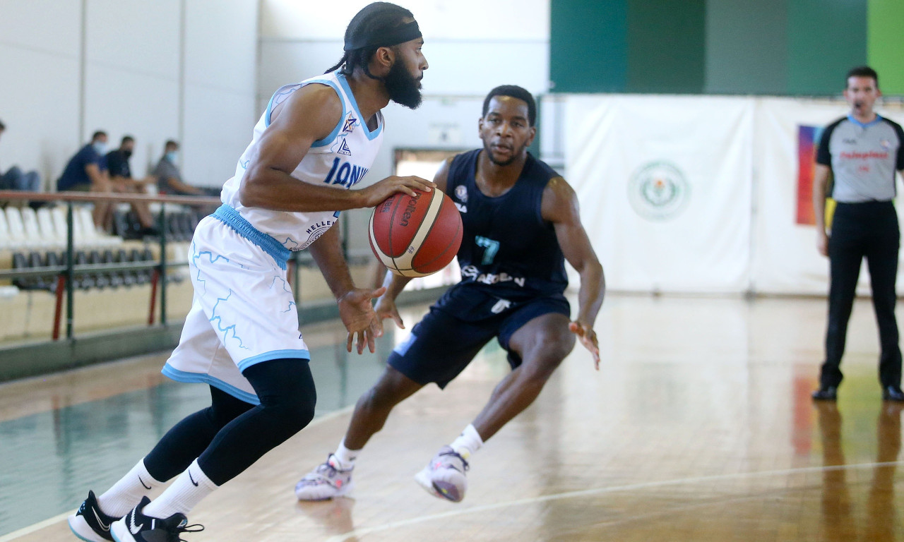 Ιωνικός Νικαίας: Έβαλε τα 216.000 ευρώ και παίρνει πιστοποιητικό!