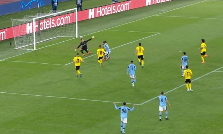 Λάτσιο-Ντόρτμουντ: Το «κάρφωσε» με τη... σέντρα ο Ιμόμπιλε (video)