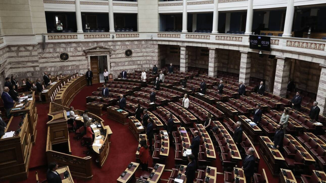 Βουλή - πτωχευτικός κώδικας: βελτιώσεις στη ρύθμιση για τα ασφάλιστρα υγείας
