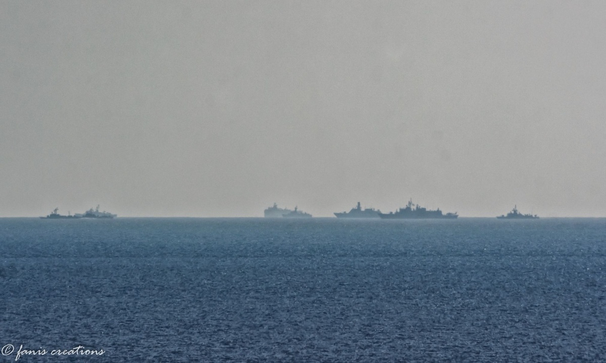 Εικόνα ντοκουμέντο: Το Oruc Reis ορατό με γυμνό μάτι από τη Ρόδο - Γέμισε πολεμικά πλοία η περιοχή