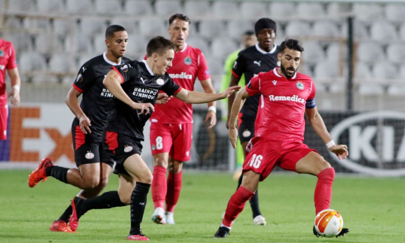 Europa League: Το γκολ της χρονιάς - Το «κάρφωσε» με φάουλ πίσω από τη σέντρα! (video)