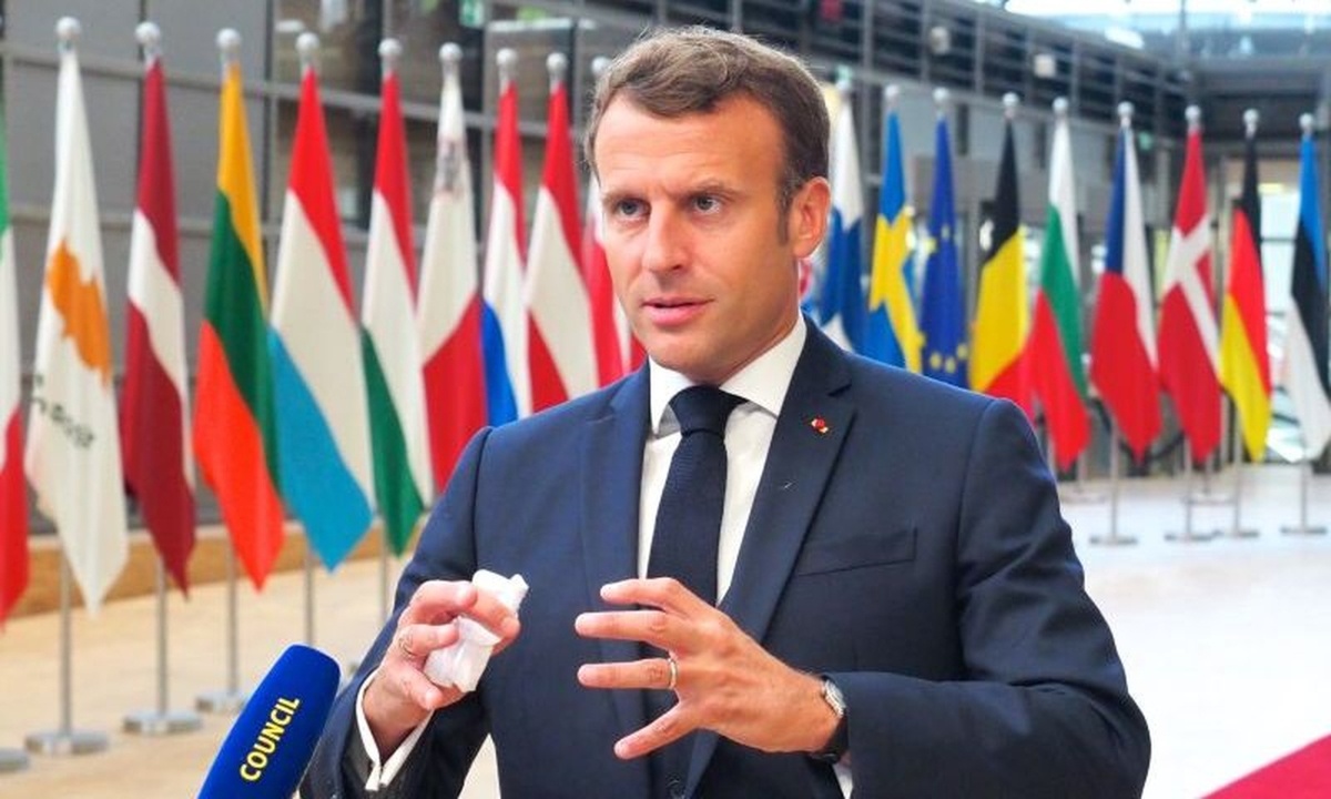 Τρομακτικό βίντεο: Αποκεφαλίζουν τον… Μακρόν σε σχολείο του Πακιστάν