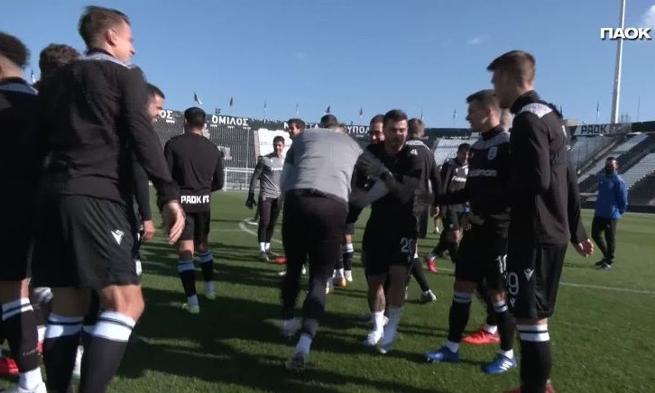 ΠΑΟΚ: Υποδοχή με… σφαλιάρες στον Βιεϊρίνια! (Video)