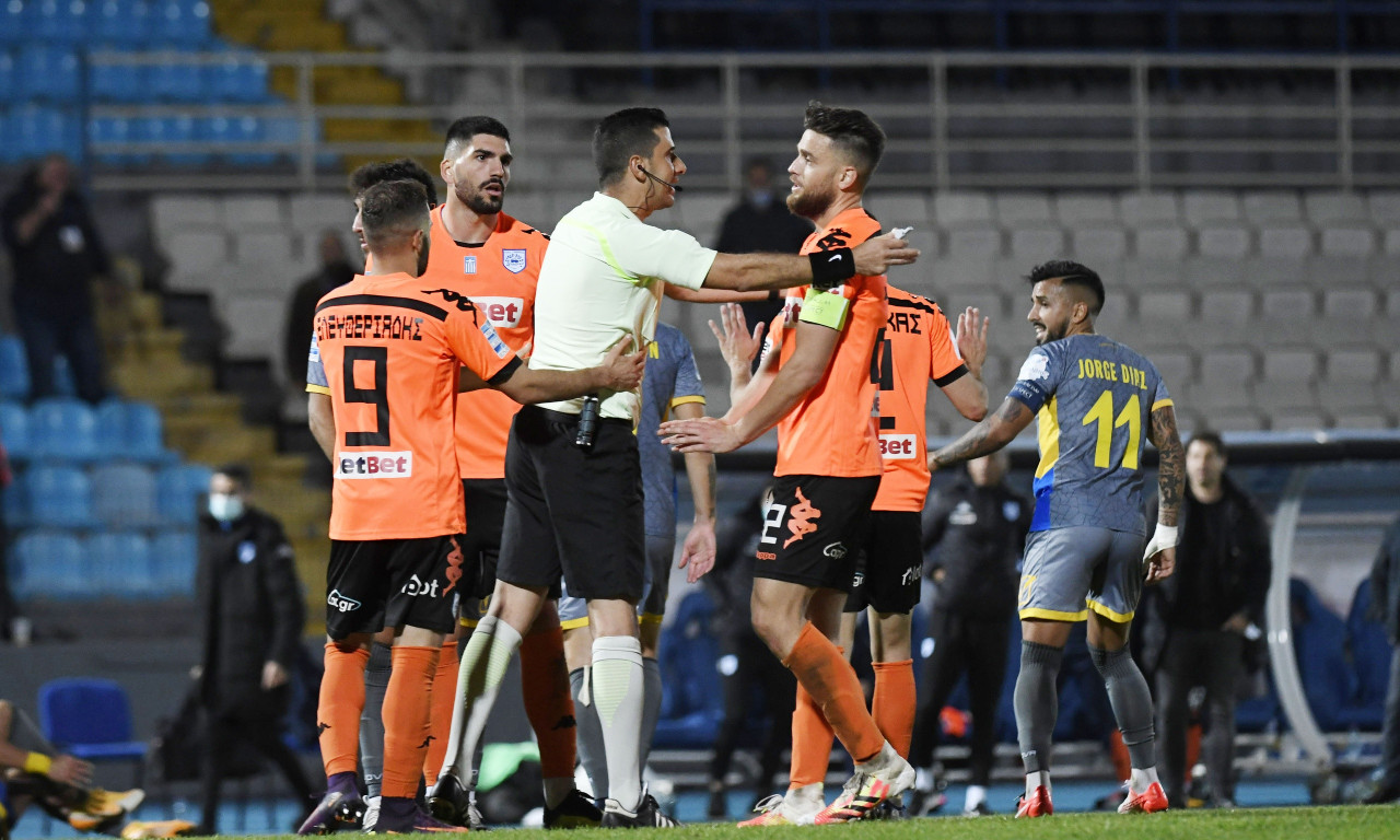 ΠΑΣ Γιάννινα-Παναιτωλικός: «Φωτιά» με το πέναλτι που ζήτησαν οι γηπεδούχοι (video)