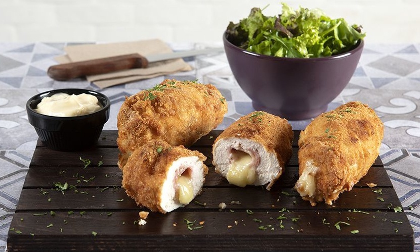 Άκης Πετρετζίκης: Κοτόπουλο Cordon Bleu στο τηγάνι