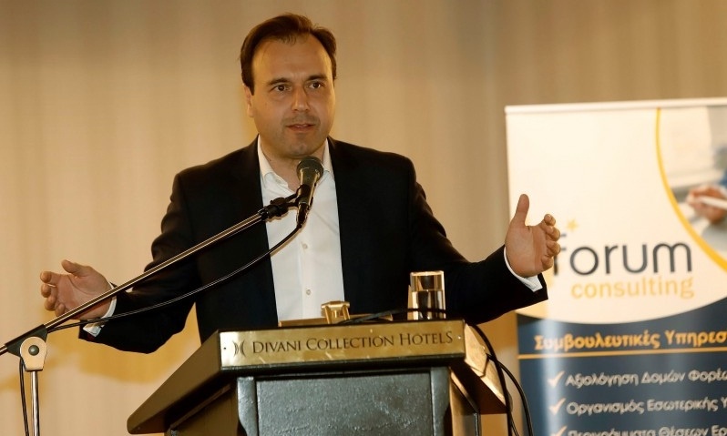 Παπαστεργίου: «Ανοικτά κολυμβητήρια για άτομα με αναπηρίες»