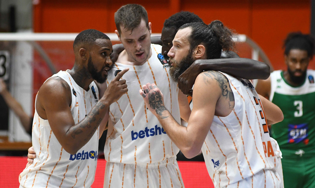 Ο «εφιάλτης» συνεχίζεται για τον Προμηθέα Πατρών: Τέσσερα νέα κρούσματα κορονοϊού