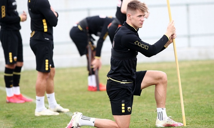 ΑΕΚ: Επέστρεψαν στο γήπεδο με... αποστάσεις οι «κιτρινόμαυροι»