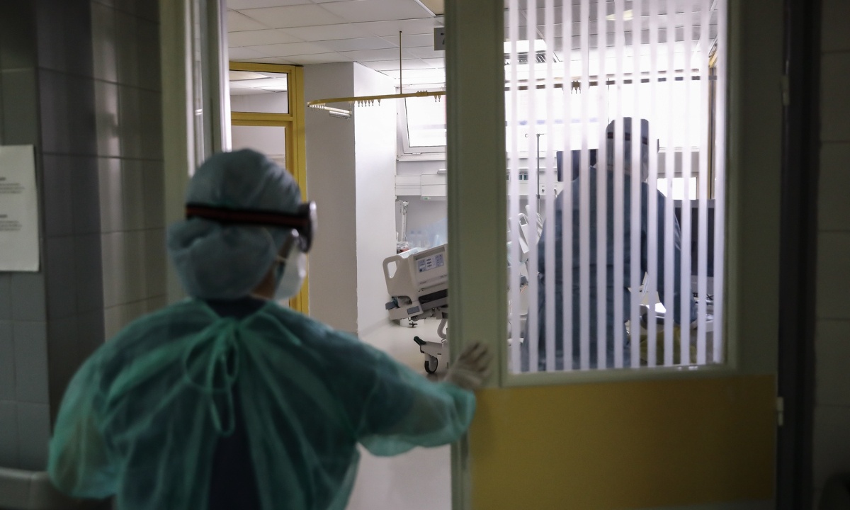 Κορονοϊός: Έσπασε το «φράγμα» των 1.000 θανάτων στην Ελλάδα - 13 νεκροί σε λίγες ώρες