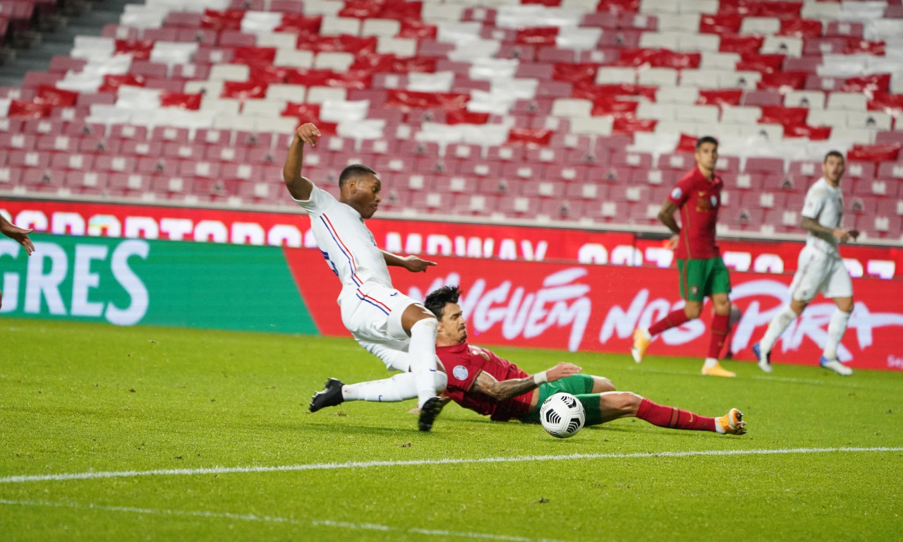 Nations League: Ο Ρουί Πατρίσιο σταμάτησε εκπληκτικά τον Μαρσιάλ και κράτησε το 0-0 (videos)