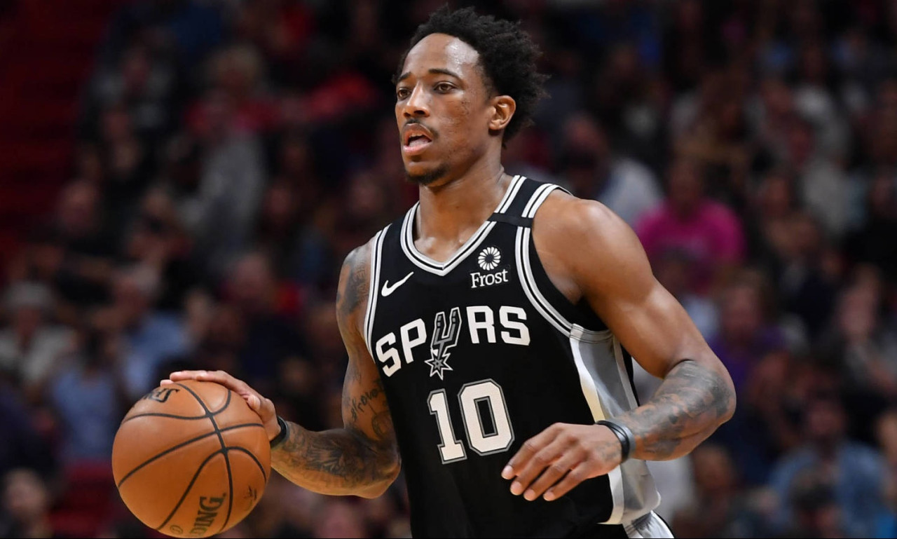 NBA: Δεν το κουνάει από Σπερς ο ΝτεΡόζαν (video)