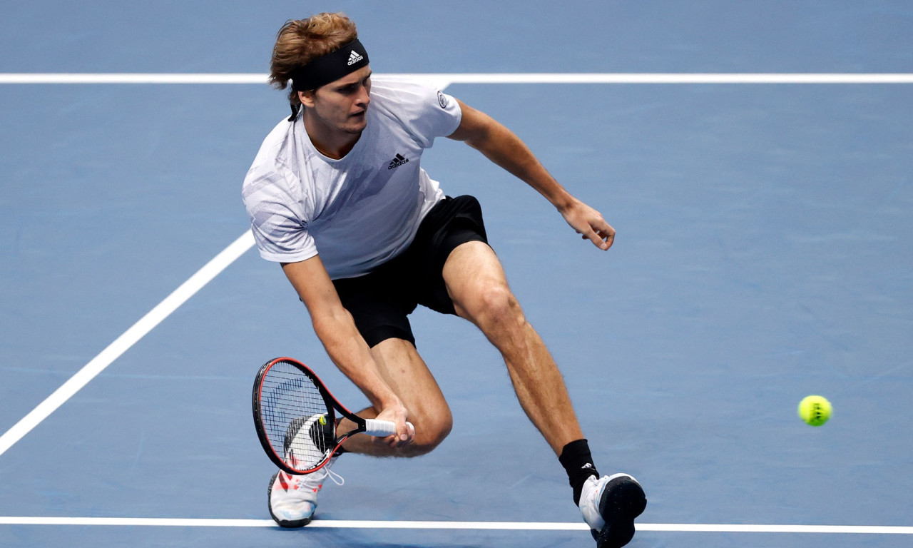 ATP Finals: Νίκησε τον Σβάρτσμαν και έμεινε ζωντανός για την πρόκριση ο Ζβέρεφ (videos+photos)