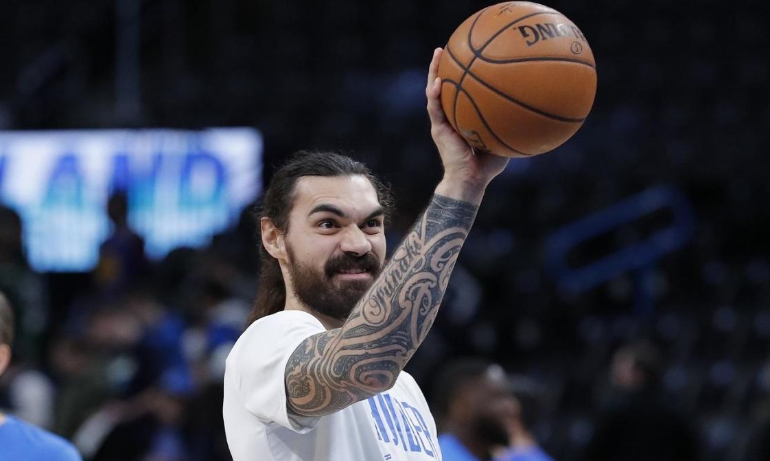 Στίβεν Άνταμς: Από τους Θάντερ στους Πέλικανς