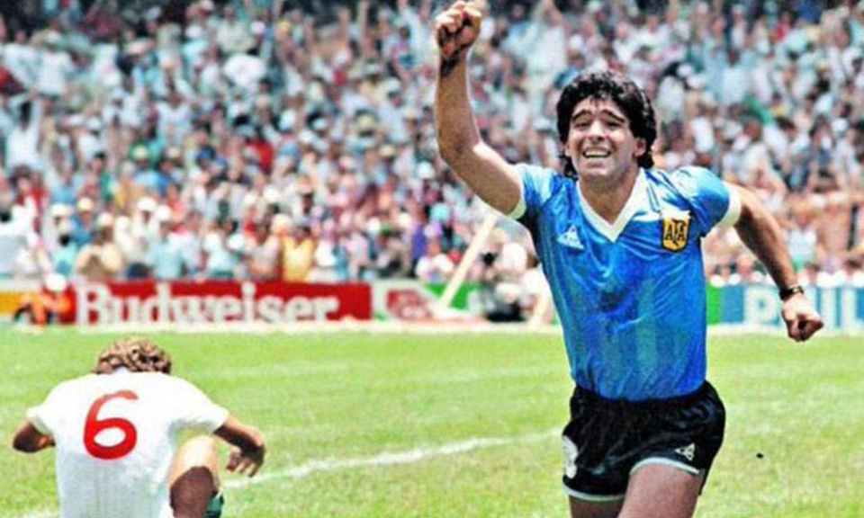 Ντιέγκο Μαραντόνα: Τιμούν την μνήμη του ΠΑΟΚ και ΑΕΚ