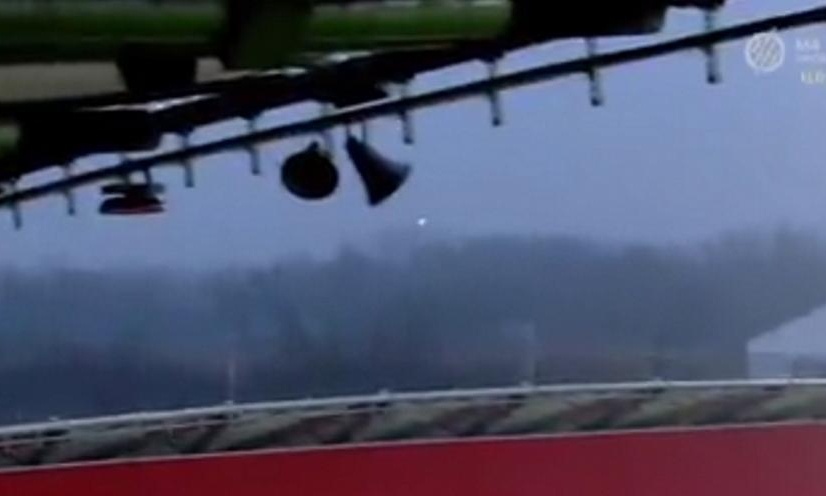 Έστειλε την μπάλα στα... περιστέρια - Το σουτ του Έλληνα παίκτη που έγινε viral (video+photos)