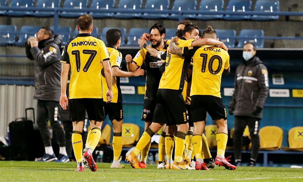 Super League: Η βαθμολογία μετά τα παιχνίδια της Κυριακής (29/11)