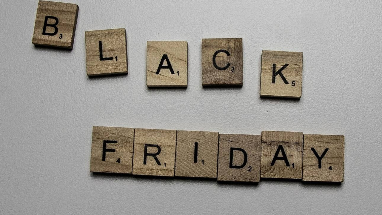 Πόσο ενίσχυσε η Black Friday τις πωλήσεις σε online super market και φαρμακεία