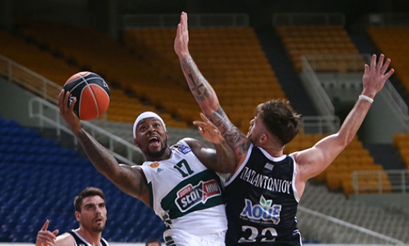 Φόστερ: «Να συνεχίσουμε να βελτιωνόμαστε»