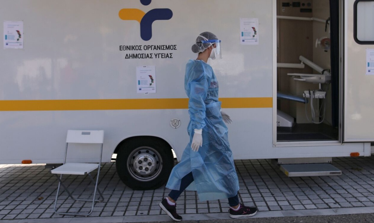 Κρούσματα σήμερα: 1.383 νέα ανακοίνωσε ο ΕΟΔΥ - Στους 98 οι θάνατοι, 594 οι διασωληνωμένοι