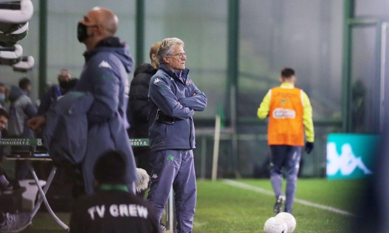 Μπόλονι: «Πήραμε νίκη, ψηλά το κεφάλι»!