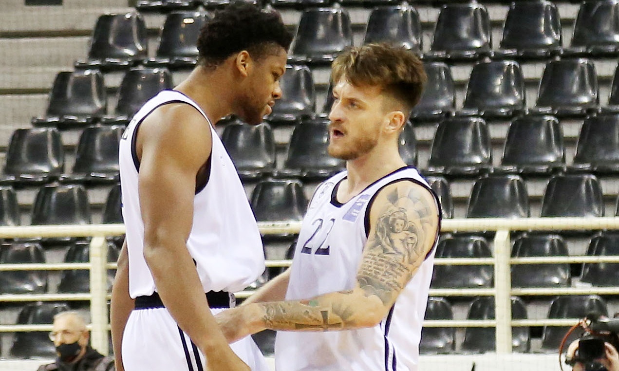 ΠΑΟΚ - Άρης: Buzzer beater από το «σπίτι» του ο Παπαντωνίου (video+photos)