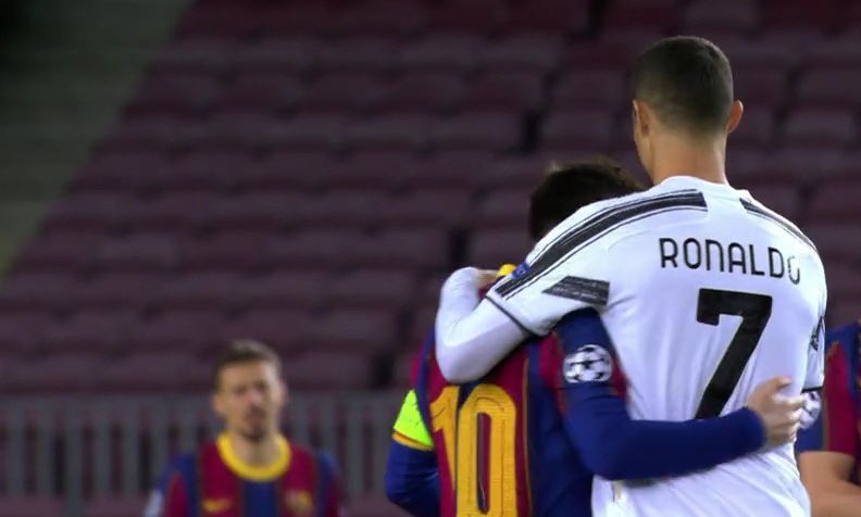 Απίστευτο! Πισώπλατη «μαχαιριά» Μέσι σε Ρονάλντο στα FIFA Awards (photos)