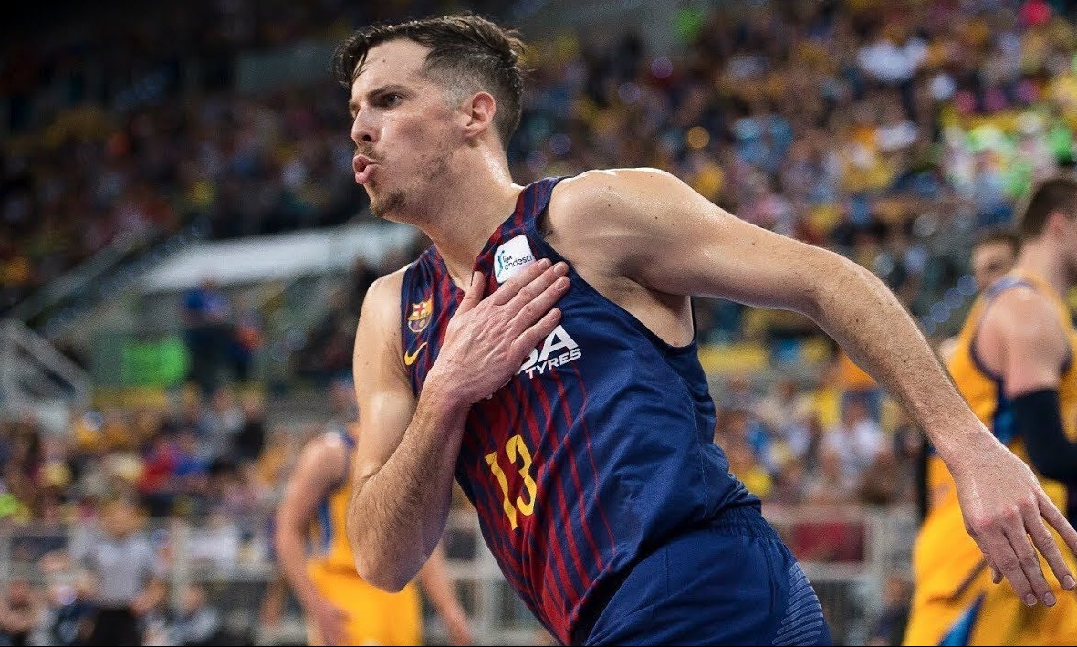 Χαμός με Ερτέλ: Στο πλευρό του η Ένωση παικτών και ο Τζέιμς (photos)