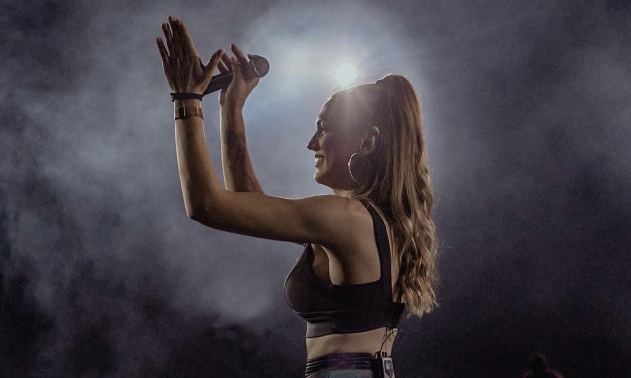 Βασιλική Νταντά: Μόλις κυκλοφόρησε το νέο της live cover