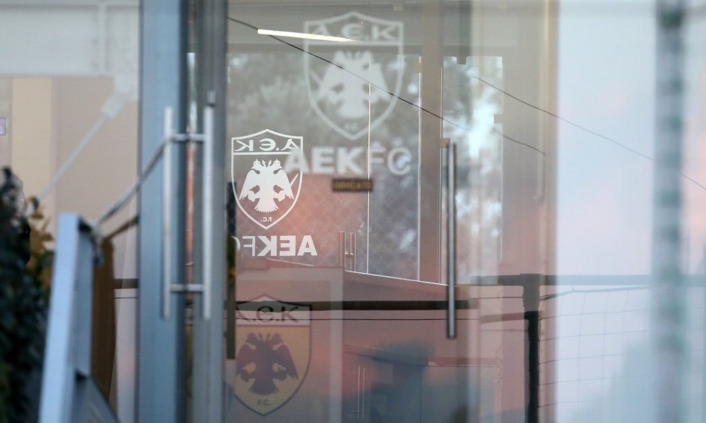 Επιχείρηση συστράτευσης στην ΑΕΚ - Επιστρέφει και ο Κωστένογλου