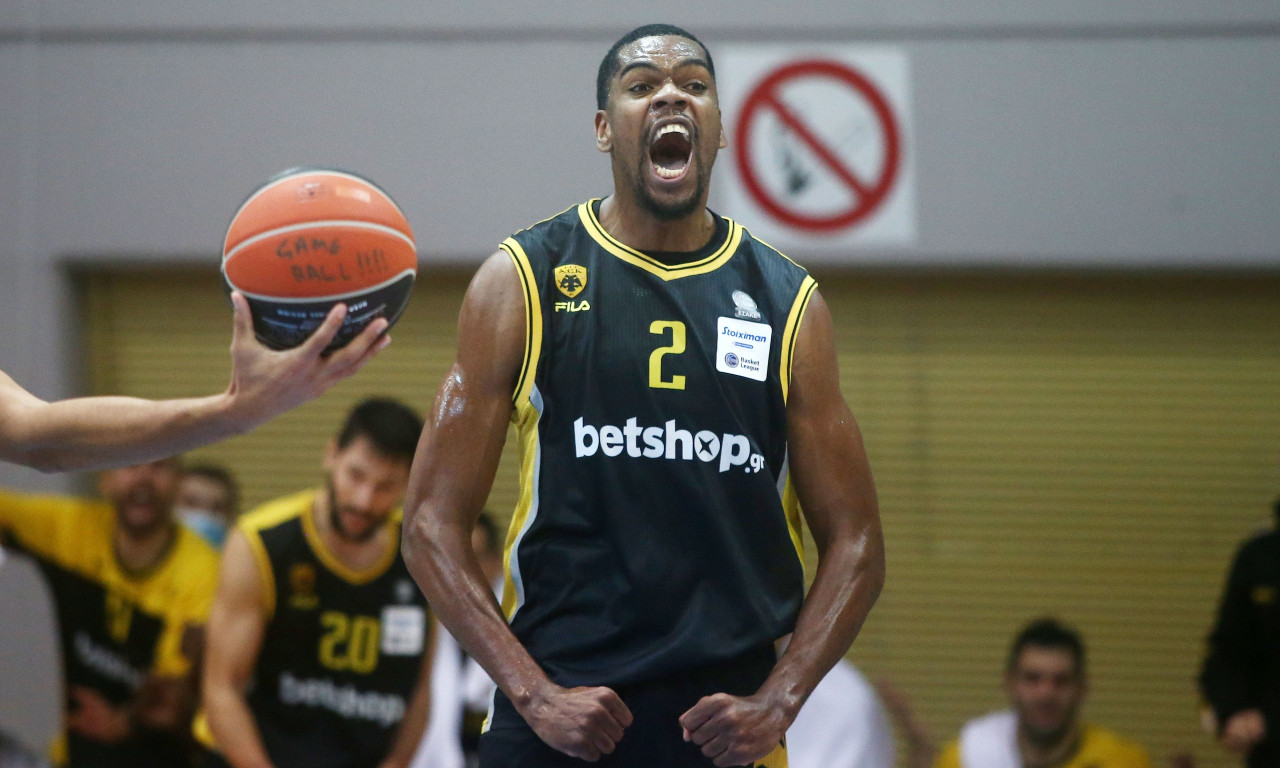 Λαύριο-AEK: Ασταμάτητος Μορέιρα με 20 πόντους στο πρώτο μέρος (video)
