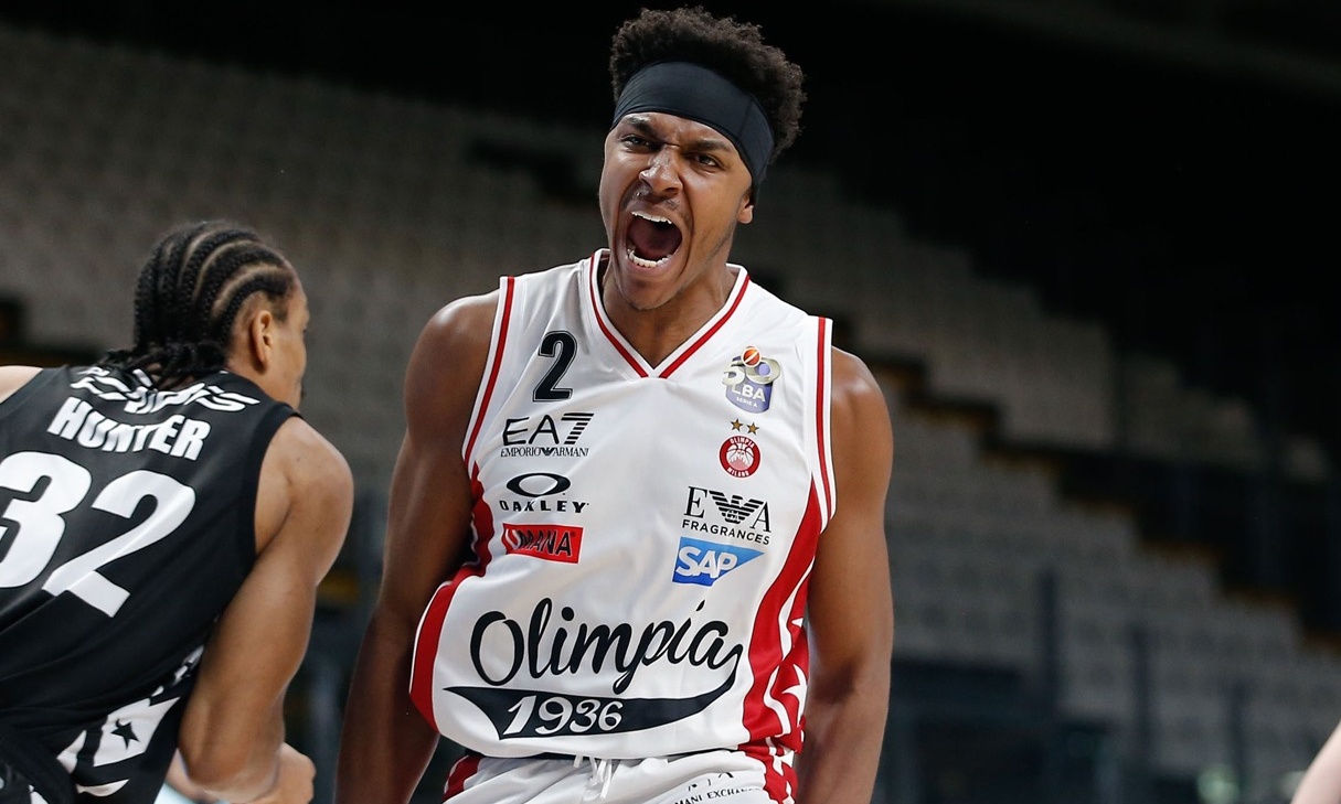 To ντέρμπι η Αρμάνι Μιλάνο