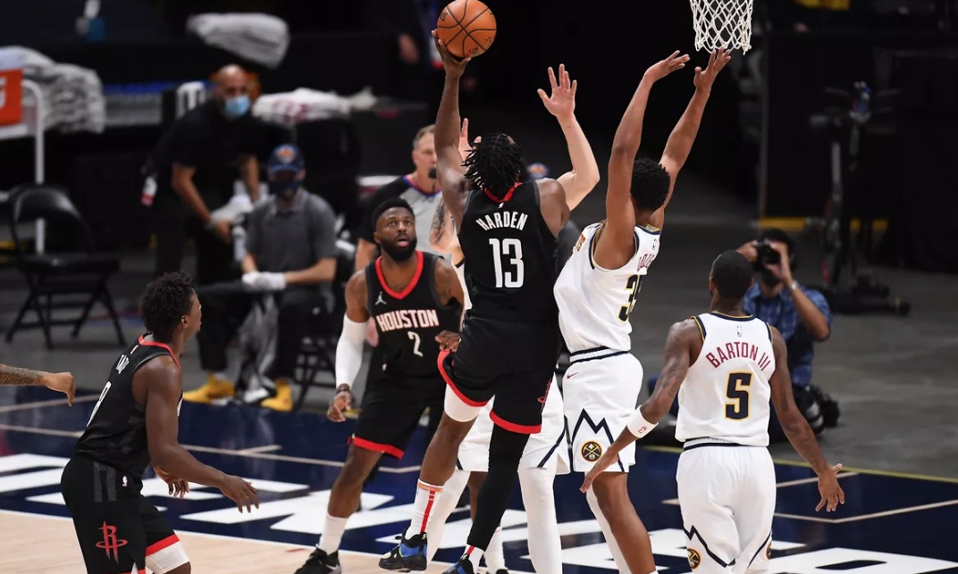 NBA: Θύμισε... παιδική χαρά το Ρόκετς-Νάγκετς (video+photos)