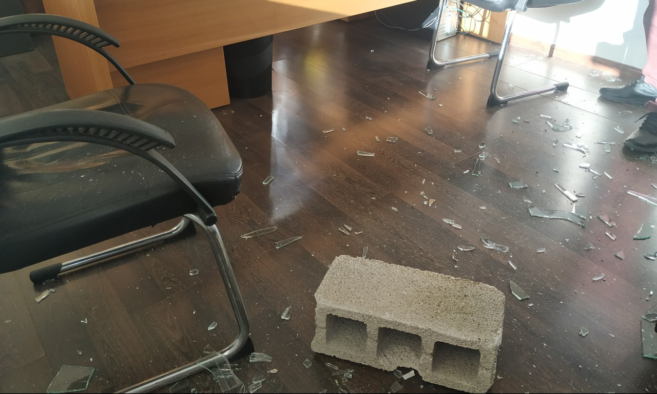 Καταγγελία για βανδαλισμό γραφείων ιστορικής ΠΑΕ (photos)