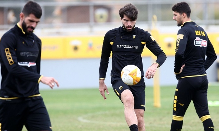 ΑΕΚ: Με όλα τα «όπλα» του στο Φάληρο ο Χιμένεθ