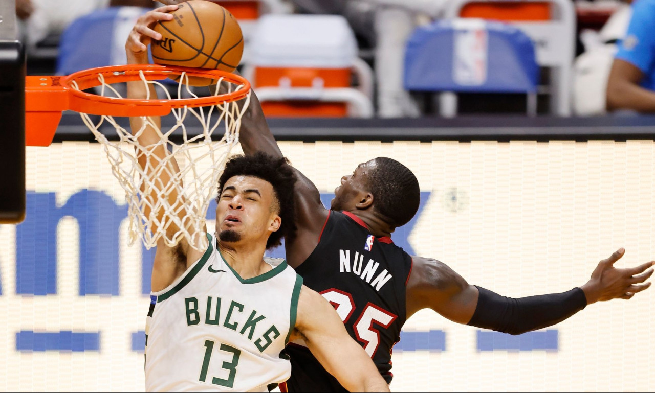 Μαϊάμι Χιτ-Μιλγουόκι Μπακς 119-108: Δεν έφτανε ο Γιάννης (photos+video)