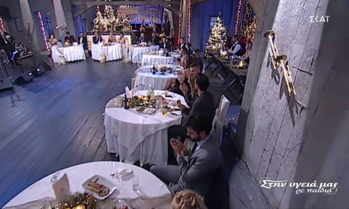 «Στην Υγειά μας ρε παιδιά»: «Μάγεψε» τους πάντες η Ιωάννα Μαλέσκου (pics)