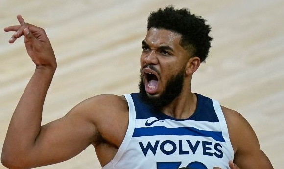 Μυθική ανάρτηση του Τάουνς: «2020 άντε γα@μη@@@» (photos)