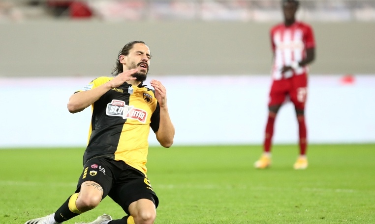 Ολυμπιακός-ΑΕΚ: H απίστευτη χαμένη ευκαιρία του Σιμόες(photos+video)