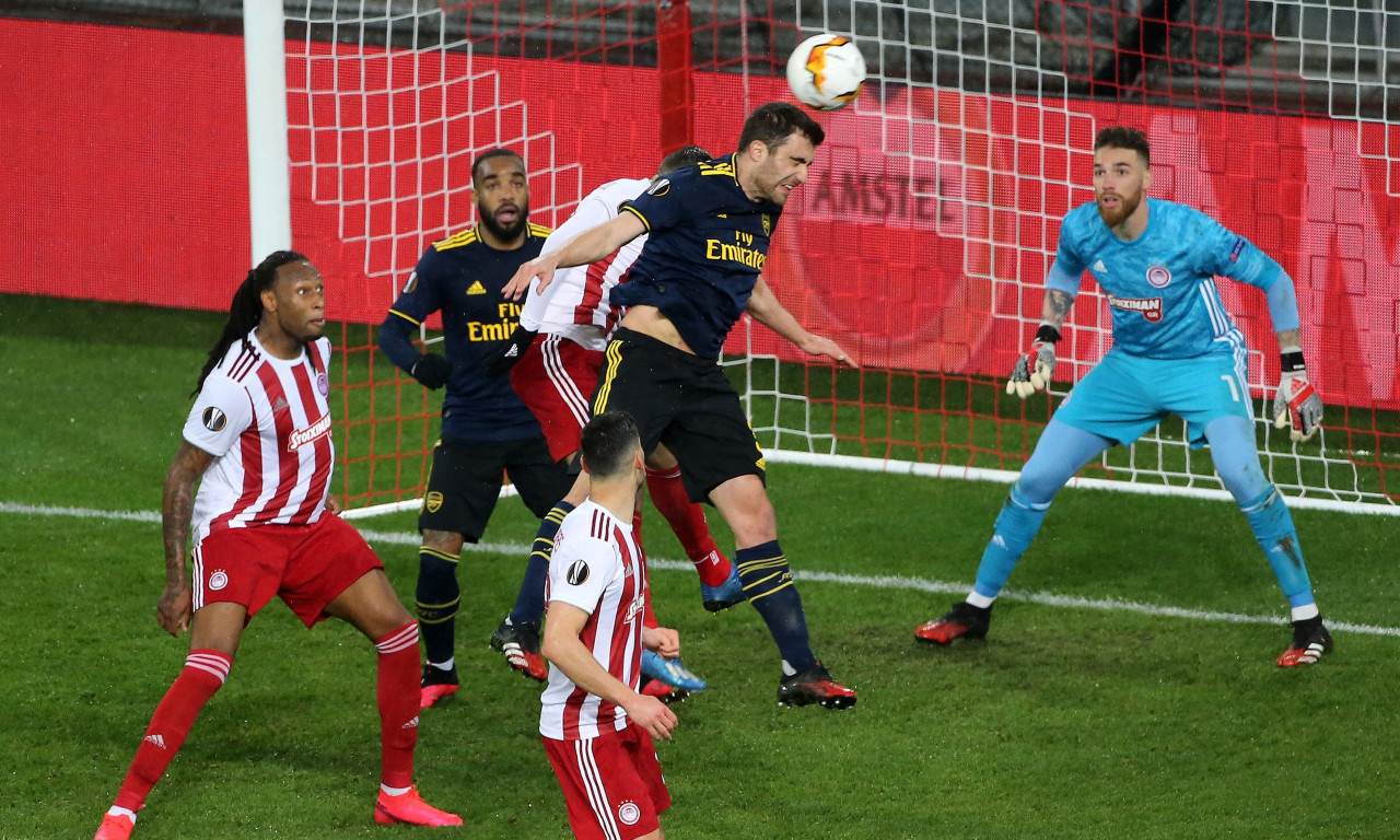 Ολυμπιακός: Η… σφήνα που «φέρνει» Παπασταθόπουλο και ο «έτοιμος» Πινακάς