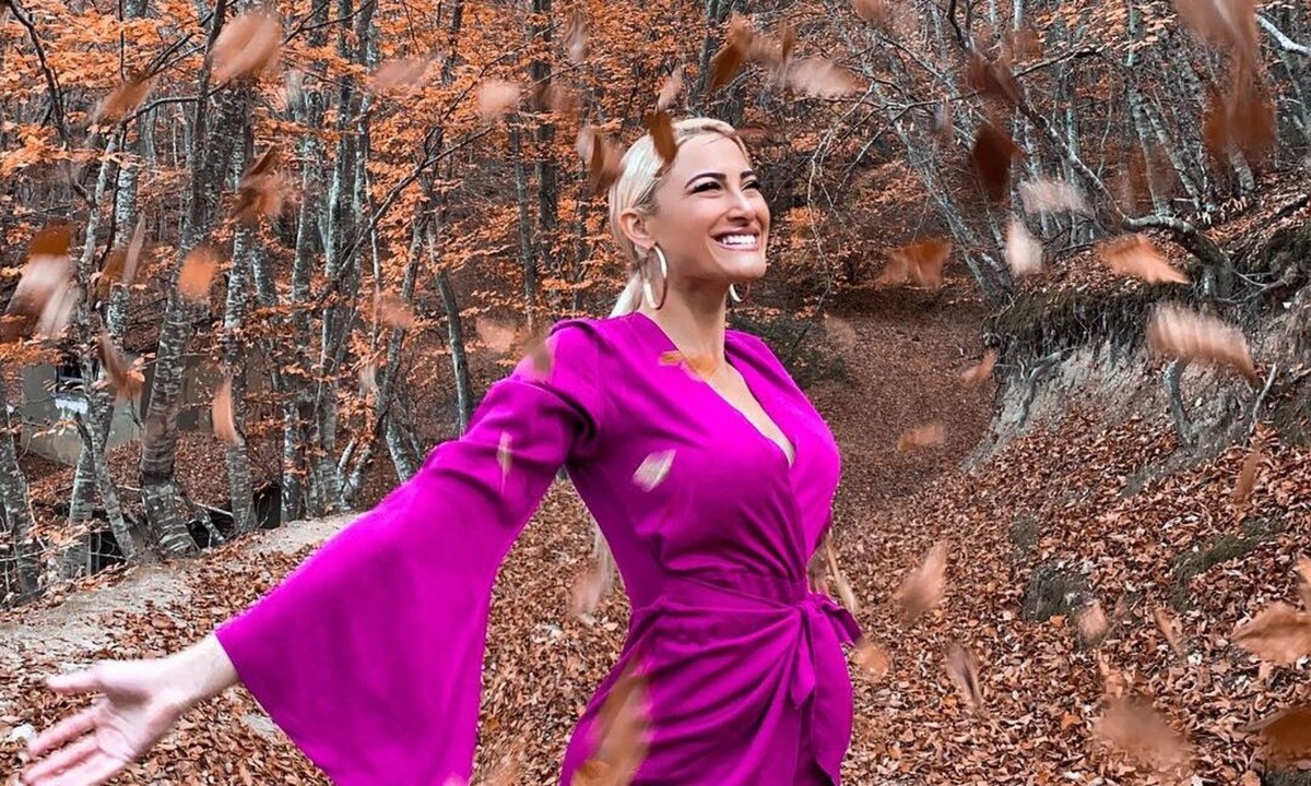 Ιωάννα Τούνη: Η απίστευτη απάντηση στις κατηγορίες πως βγάζει λεφτά από «ανίερες πράξεις»