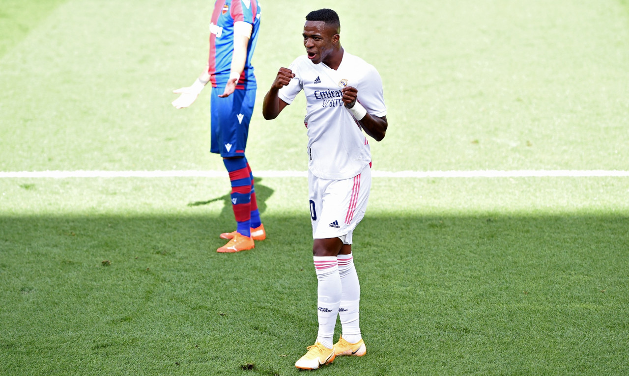 Ρεάλ Μαδρίτης: Το εντυπωσιακό τατουάζ του Βινίσιους και ο Μπομπ Μάρλει! (photos)