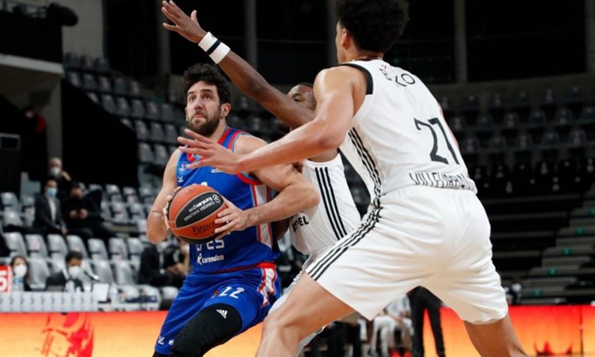 Euroleague: Επέστρεφε η Εφές και διέλυσε τη Βιλερμπάν