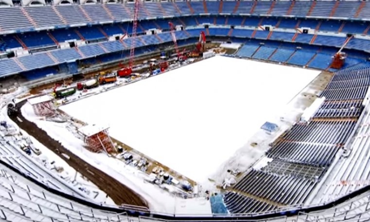 Ρεάλ Μαδρίτης: Οι εργασίες στο χιονισμένο «Σαντιάγκο Μπερναμπέου» (photos+video)